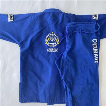 Analiza caracteristicilor de aspect ale uniformelor de judo